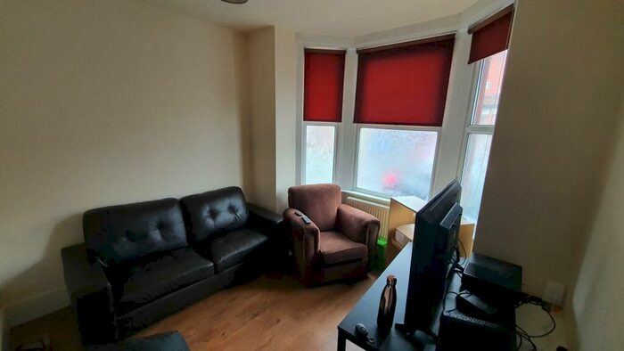 4 Bedroom Terraced House To Rent In Furness, Manchester, M14