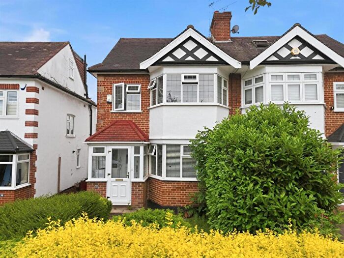 4 Bedroom Semi-Detached House For Sale In Lorne Gardens, Wanstead, E11