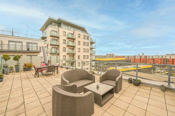 2 Bedroom Flat To Rent In Aerodrome Road, Colindale, London, NW9