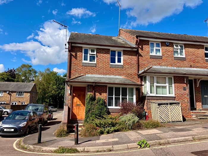 2 Bedroom End Of Terrace House To Rent In De Tany Court, St Albans, AL1