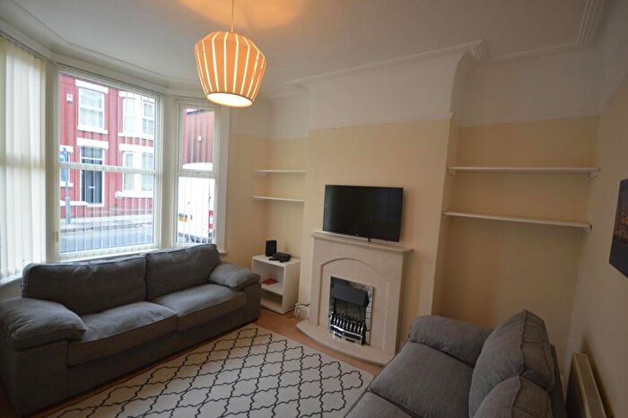 4 Bedroom House To Rent In Queensdale Road, Liverpool, L18