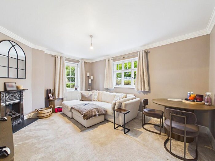 2 Bedroom Apartment To Rent In The Park, Cheltenham, GL50