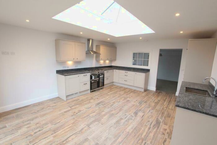 3 Bedroom Terraced House To Rent In Chobham, GU24