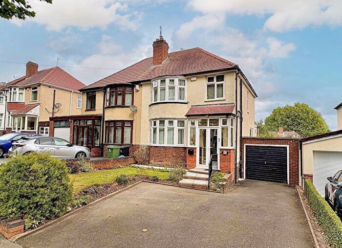 3 Bedroom Semi Detached House For Sale In The Broadway, Dudley, DY1