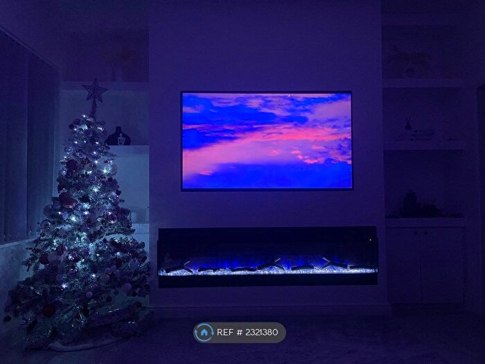 3 Bedroom End Of Terrace House To Rent In Gravesend, Gravesend, DA11