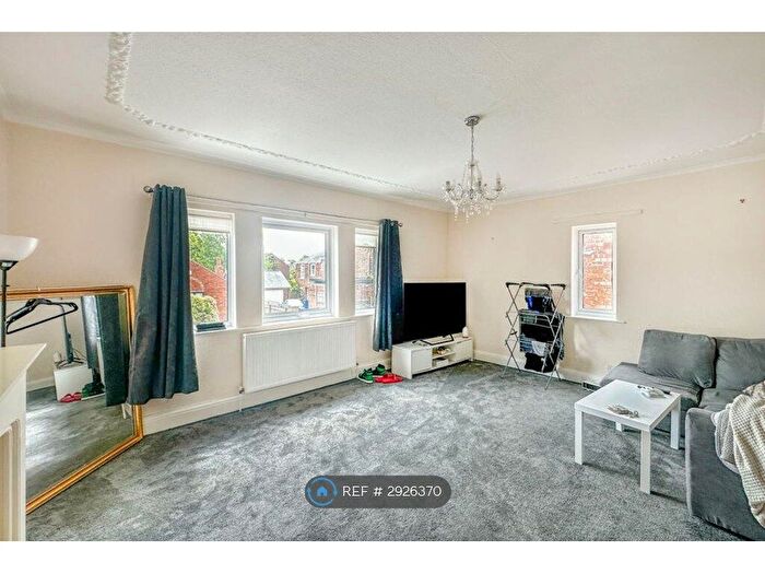 2 Bedroom Flat To Rent In Hallgate, Cottingham, HU16