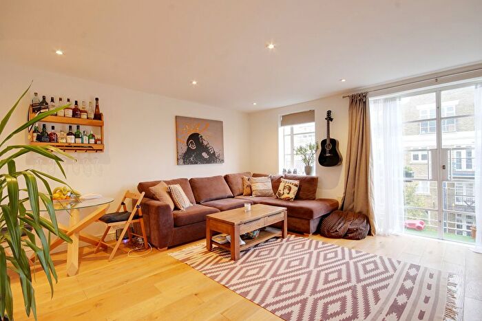 1 Bedroom Flat To Rent In Watergarden, Roy Square, Narrow Street, London, E14