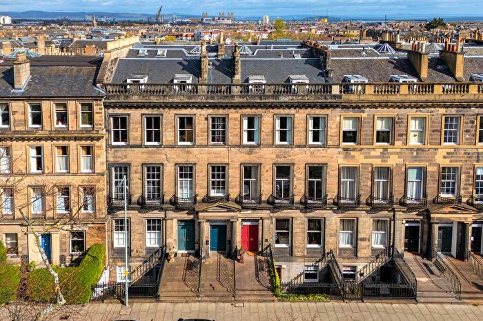7 Bedroom Terraced House For Sale In Brunton Place, Edinburgh, Midlothian, EH7