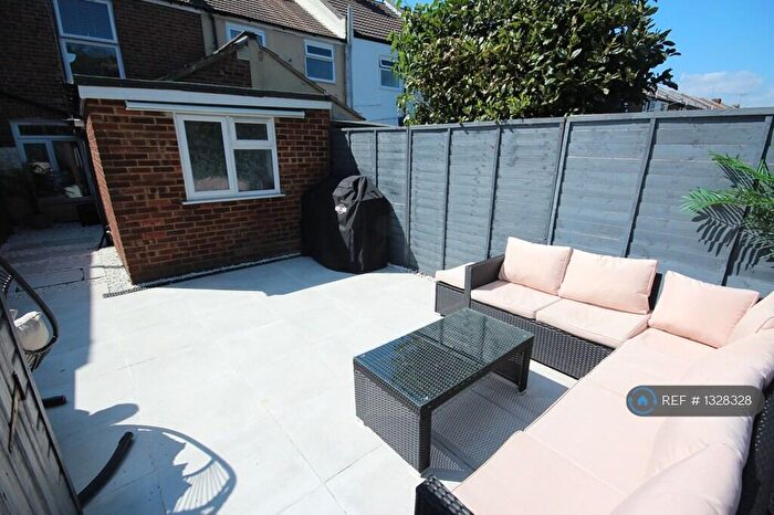 2 Bedroom Terraced House To Rent In Boulton Road, Southsea, PO5