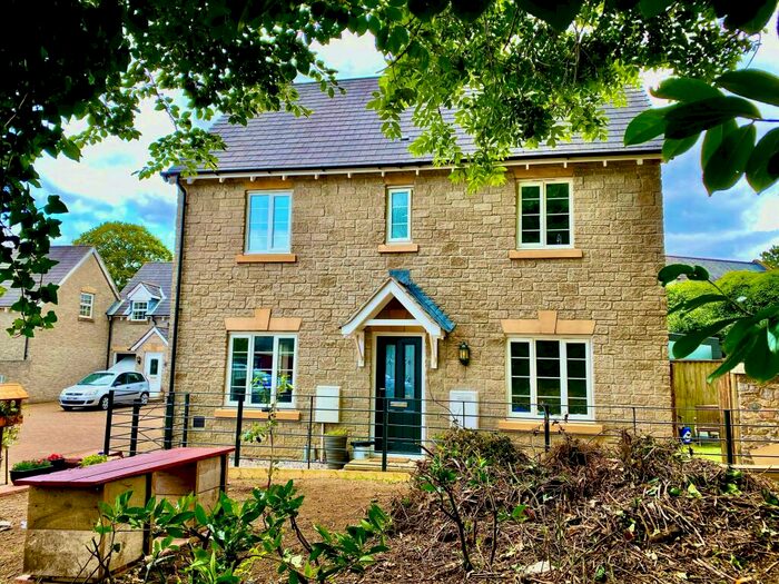 3 Bedroom House To Rent In Temeraire Road, PL5