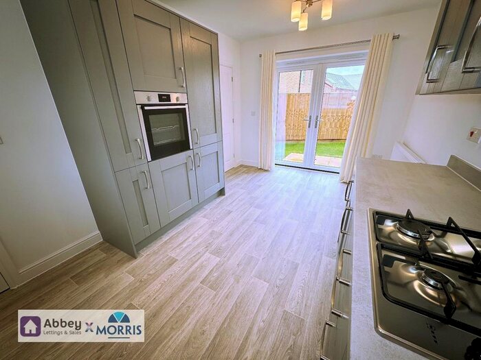3 Bedroom Semi-Detached House For Sale In Waterman Close, Leicester, LE2