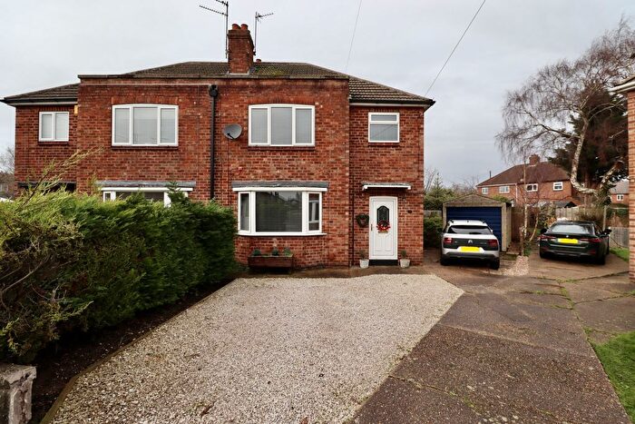 3 Bedroom Semi-Detached House For Sale In Buttery Close, Lincoln, LN6