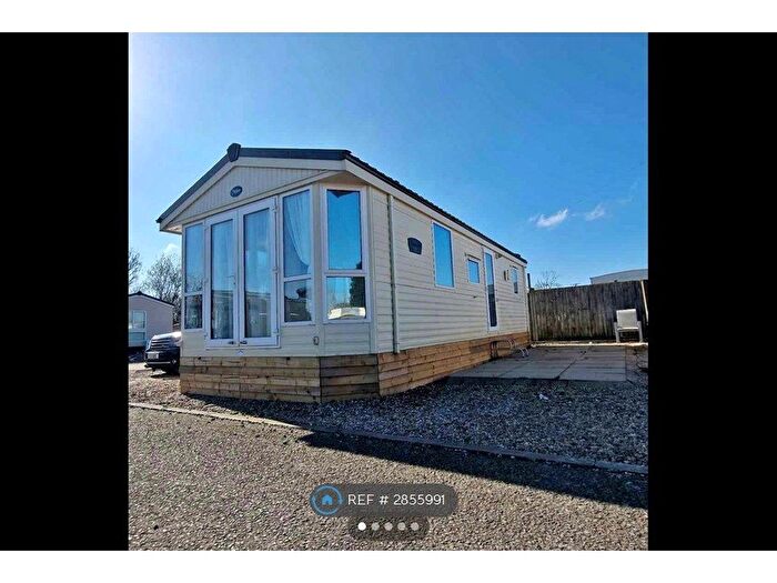 2 Bedroom Park Home To Rent In Horninglow Road North, Burton-On-Trent, DE13