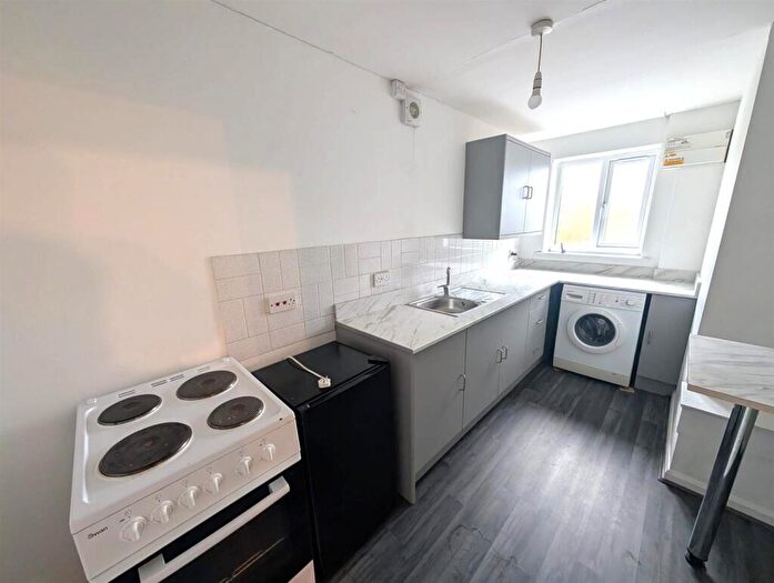1 Bedroom Flat To Rent In Littondale, Hull, HU7