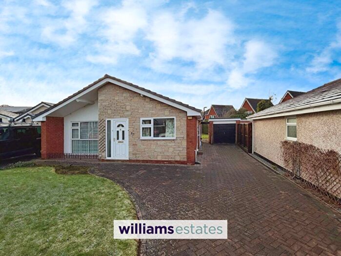 3 Bedroom Detached Bungalow For Sale In Maes Cantaba, Ruthin, LL15