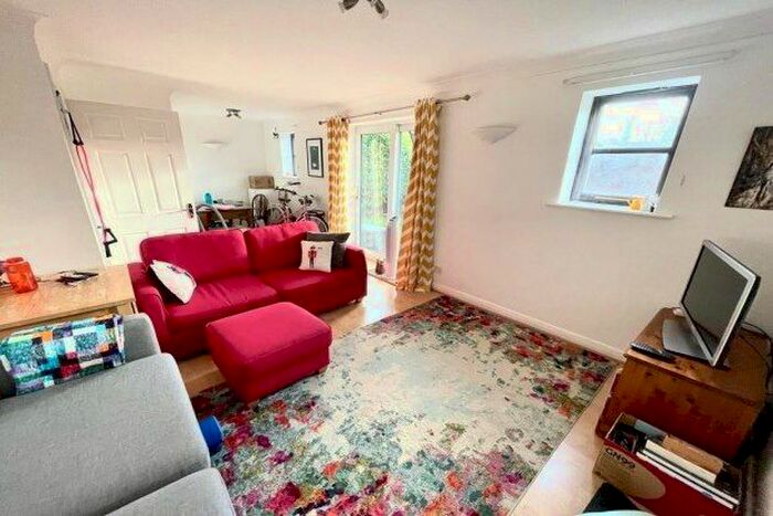 1 Bedroom Flat To Rent In Raleigh Close, Manchester, M20