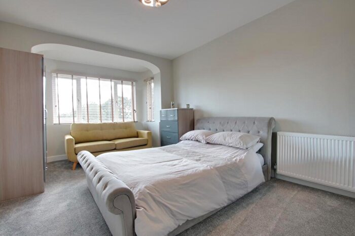 4 Bedroom Detached House For Sale In The Avenue, Fareham, PO14