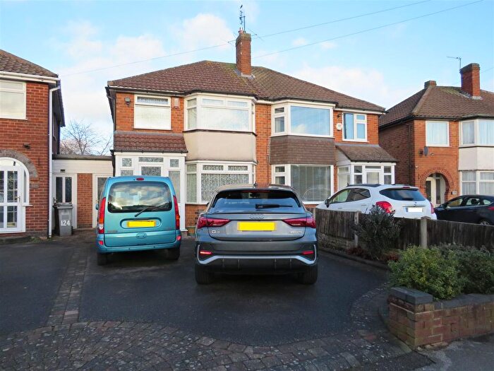 3 Bedroom Semi Detached House For Sale In Wyckham Road, Castle Bromwich, Birmingham, B36