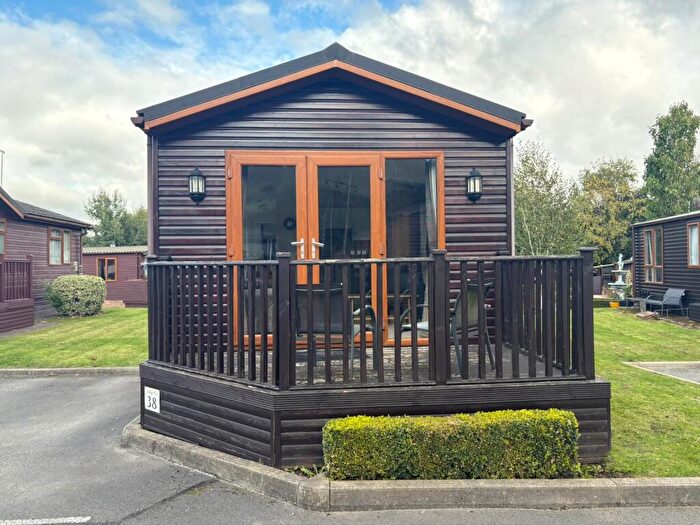 1 Bedroom Park Home For Sale In Overseal, Swadlincote, DE12
