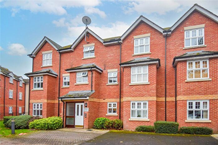2 Bedroom Apartment To Rent In Old College Road, Newbury, Berkshire, RG14