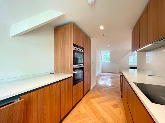 2 Bedroom Flat To Rent In Kidderpore Avenue, London, NW3