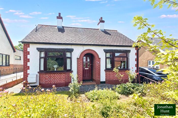 2 Bedroom Detached Bungalow For Sale In Hare Street Road, Buntingford, SG9