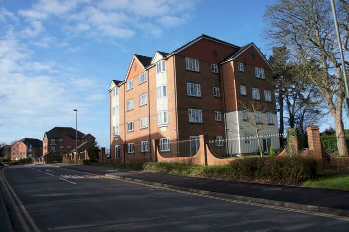 1 Bedroom Flat To Rent In St Annes Way, Redhill, RH1