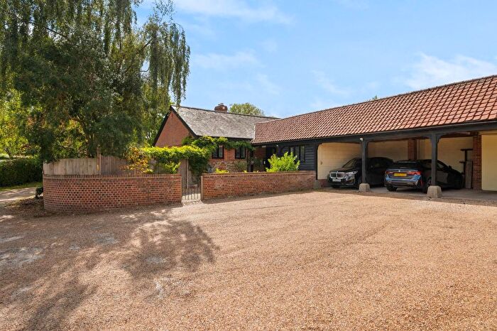 5 Bedroom Barn Conversion For Sale In The Cart Lodge, Grange Green, Tilty, Dunmow, CM6
