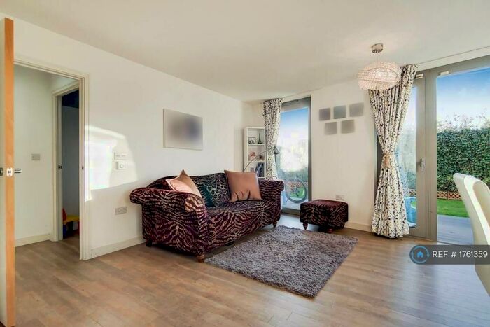 2 Bedroom Flat To Rent In Booth Road, London, E16