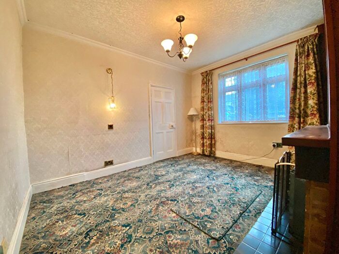 4 Bedroom Detached House For Sale In Bell Green Road, Coventry, CV6