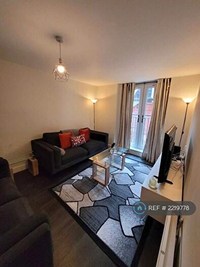 2 Bedroom Flat To Rent In Agin Court, Leicester, LE1