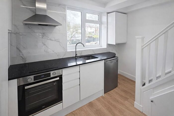 Studio To Rent In Banstock Road, Edgware, HA8