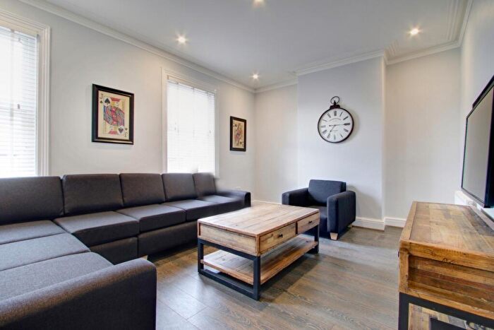 6 Bedroom Terraced House To Rent In Derby Road, Manchester, M14