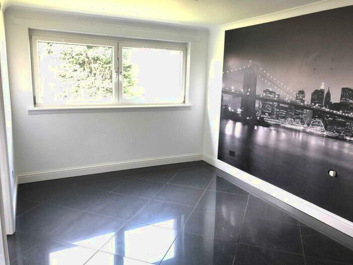 2 Bedroom Flat To Rent In Dunure Drive, Glasgow, G73