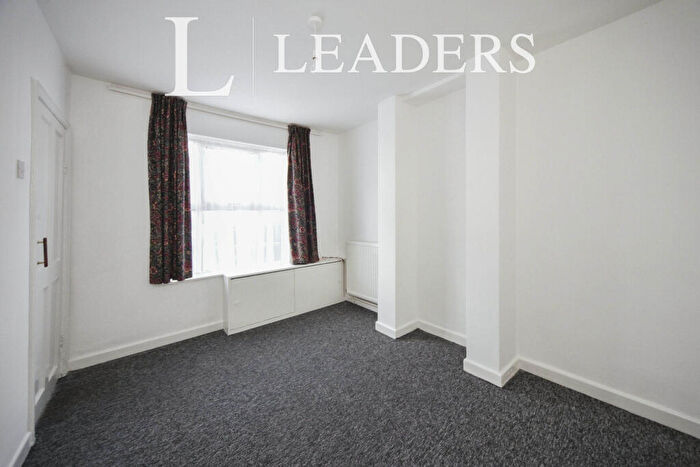 3 Bedroom House To Rent In Stanley Street, LU1