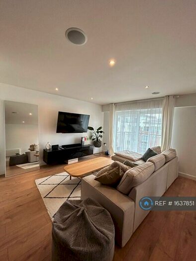 2 Bedroom Flat To Rent In Croft House, London, NW9