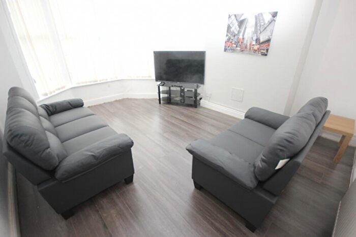 4 Bedroom Terraced House To Rent In Brookdale Road, L15