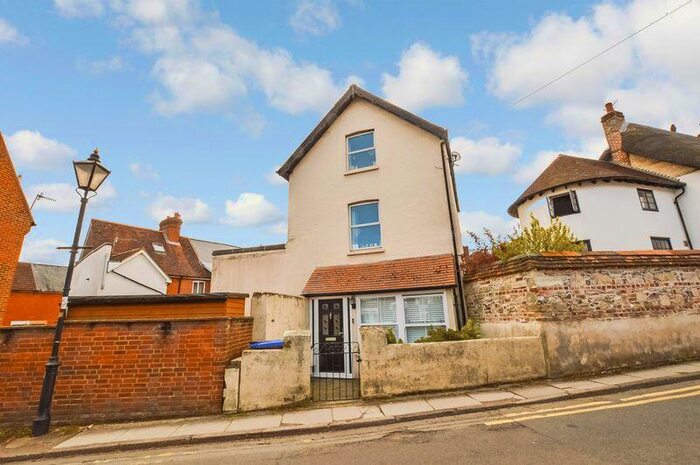 2 Bedroom Maisonette To Rent In Harnham Road, Salisbury, SP2