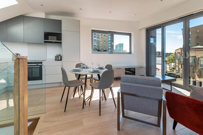 2 Bedroom Flat To Rent In Three Colt Street, Poplar, E14