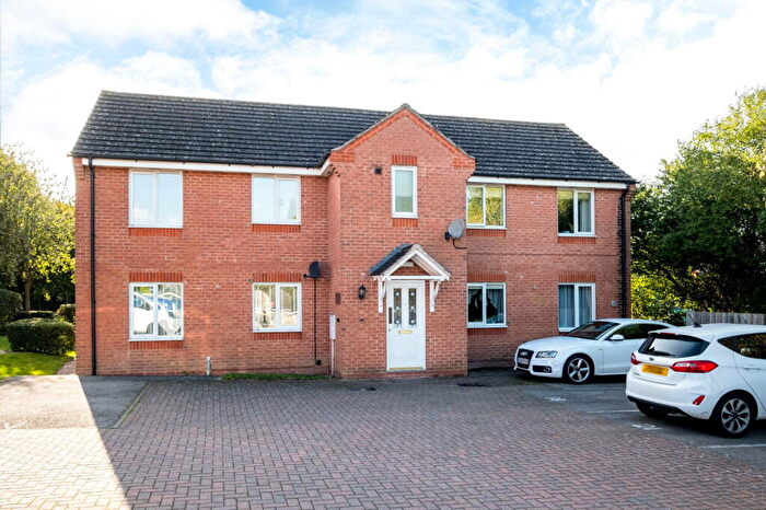2 Bedroom Flat For Sale In Barons Close, Kirby Muxloe, LE9