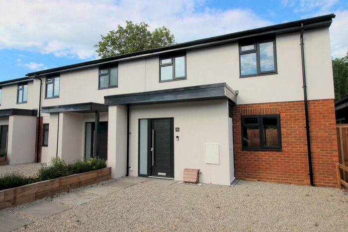 3 Bedroom End Of Terrace House To Rent In Lea Road, Sonning Common, Oxfordshire, RG4