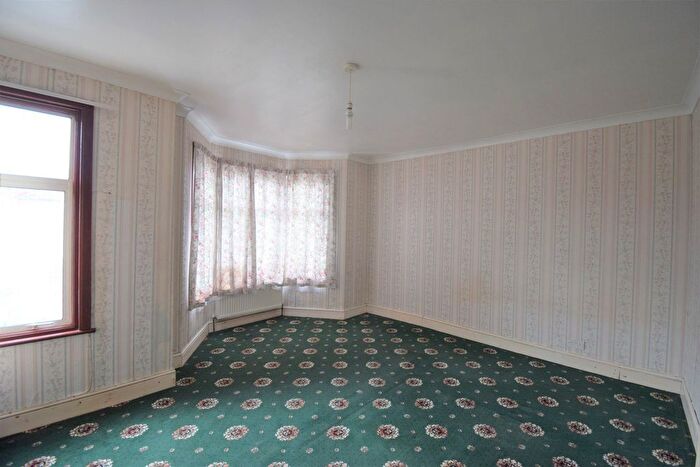 2 Bedroom Flat To Rent In London, E12
