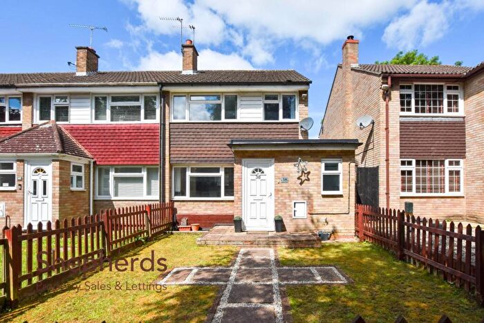3 Bedroom End Of Terrace House For Sale In Perrysfield Road, Cheshunt, Waltham Cross, EN8