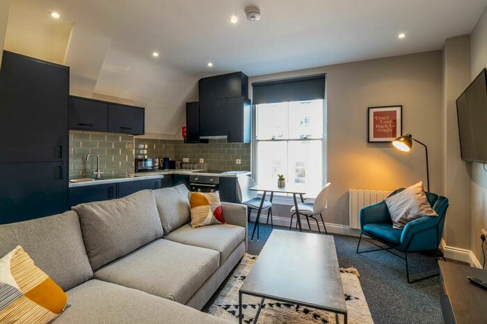 2 Bedroom Apartment To Rent In Canning Place, NG1