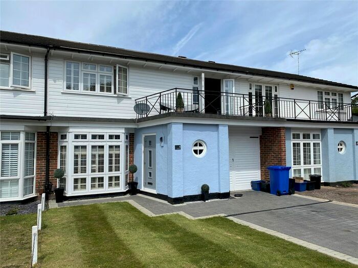 4 Bedroom Detached House To Rent In River Reach, Teddington, Middlesex, TW11