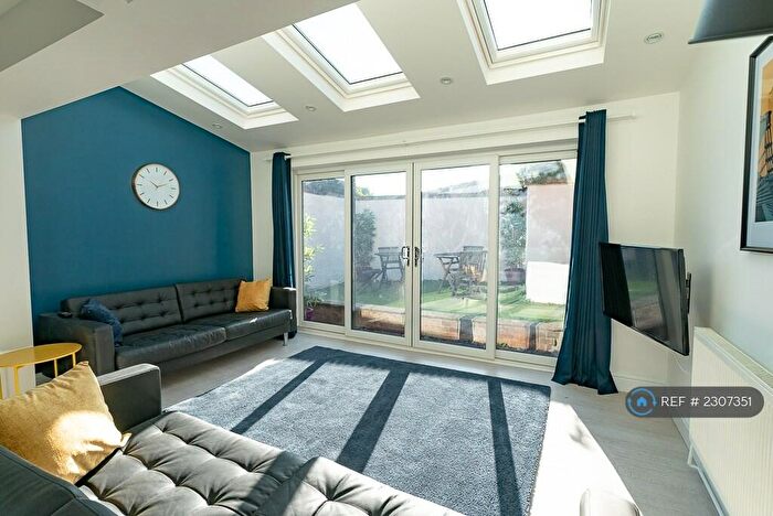 7 Bedroom Terraced House To Rent In Spear Road, Southampton, SO14