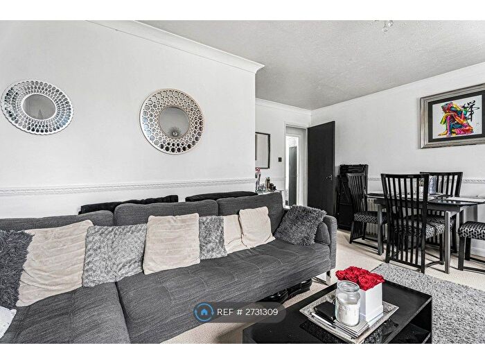 2 Bedroom Flat To Rent In Cherry Lane, West Drayton, UB7