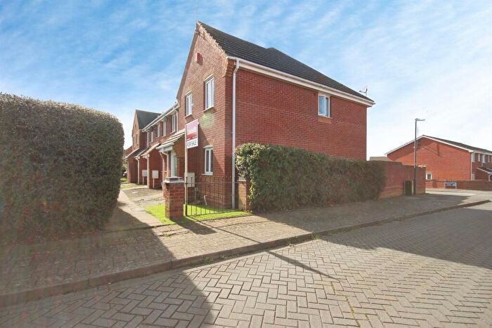 3 Bedroom End Of Terrace House For Sale In Desdemona Avenue, Heathcote, Warwick, CV34