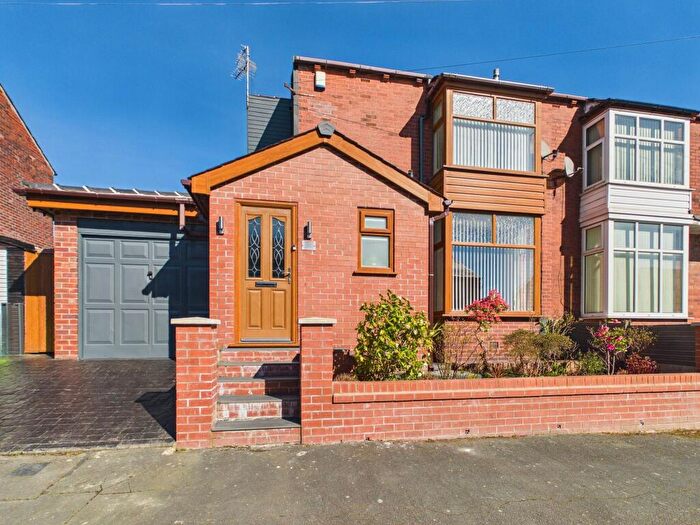 3 Bedroom Semi Detached House For Sale In Kirkby Road, Bolton, BL1