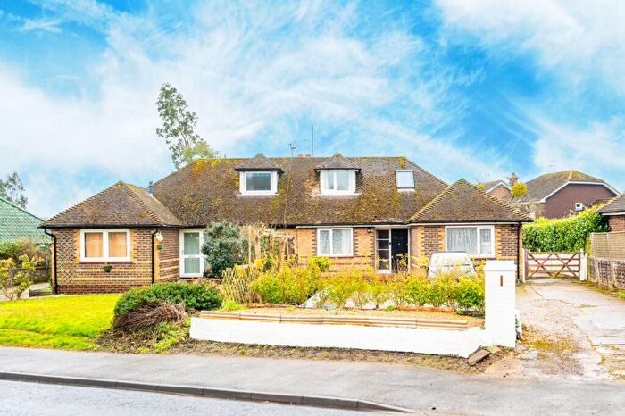4 Bedroom Bungalow For Sale In Jacobs Well, Guildford, Guildford, GU4
